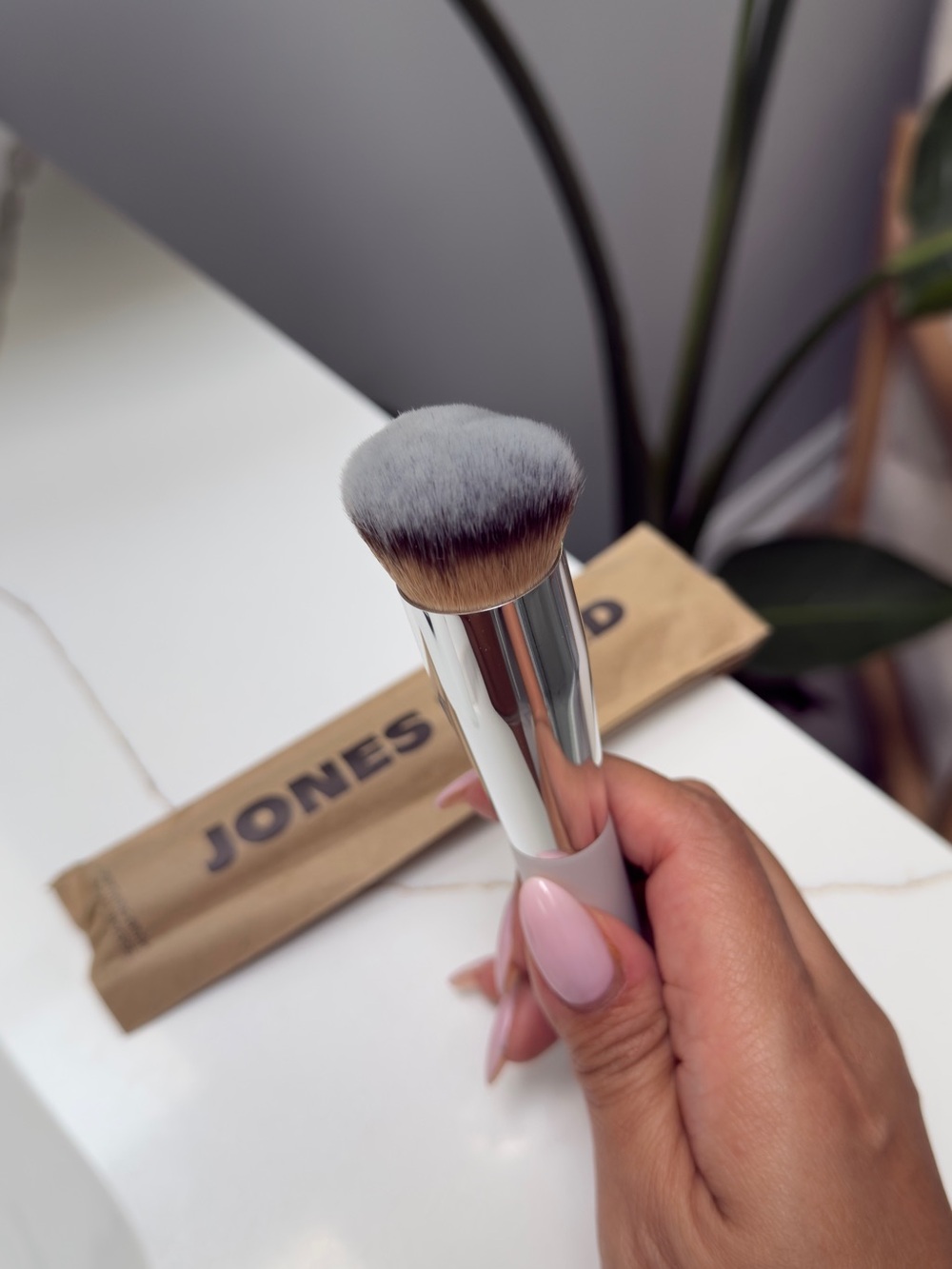 Jones Road the Everything Brush - Picture 3 of 3